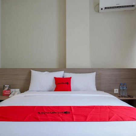 Reddoorz Near Exit Tol Banyumanik 2 Hotel Srondolwetan Buitenkant foto