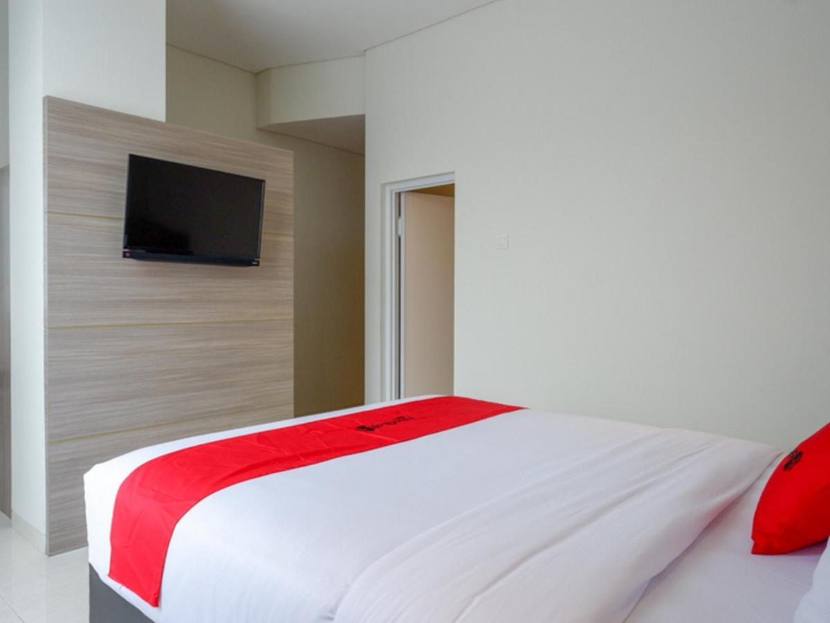 Reddoorz Near Exit Tol Banyumanik 2 Hotel Srondolwetan Buitenkant foto