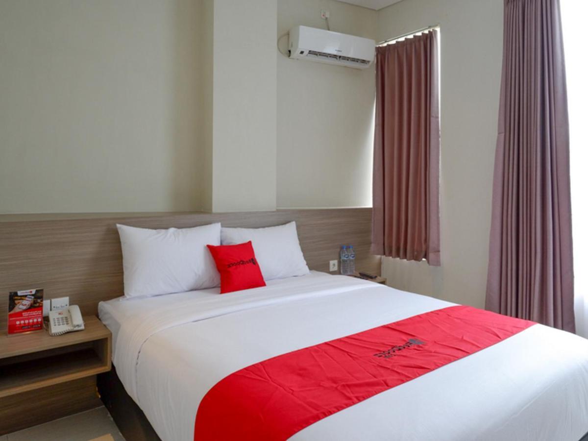 Reddoorz Near Exit Tol Banyumanik 2 Hotel Srondolwetan Buitenkant foto