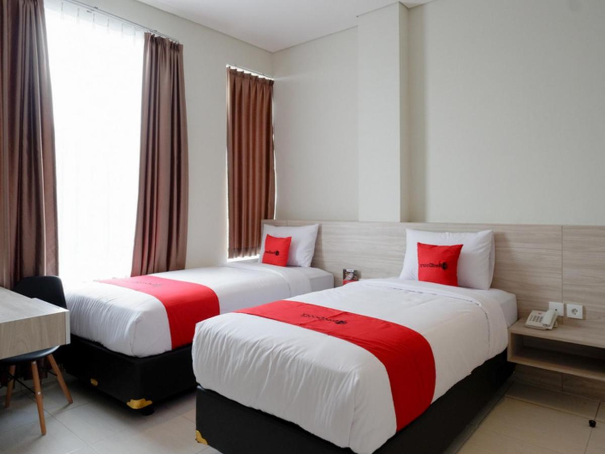 Reddoorz Near Exit Tol Banyumanik 2 Hotel Srondolwetan Buitenkant foto
