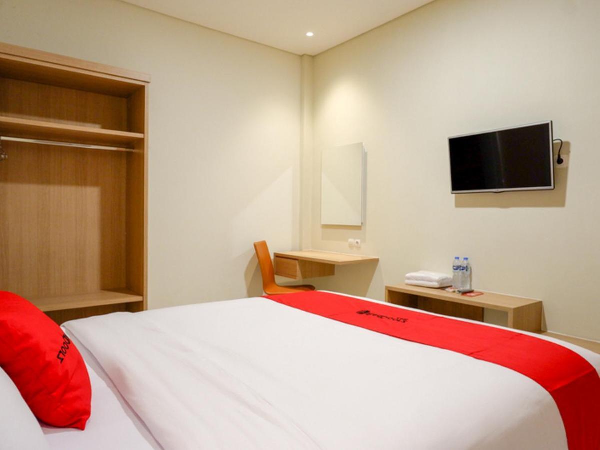 Reddoorz Near Exit Tol Banyumanik 2 Hotel Srondolwetan Buitenkant foto