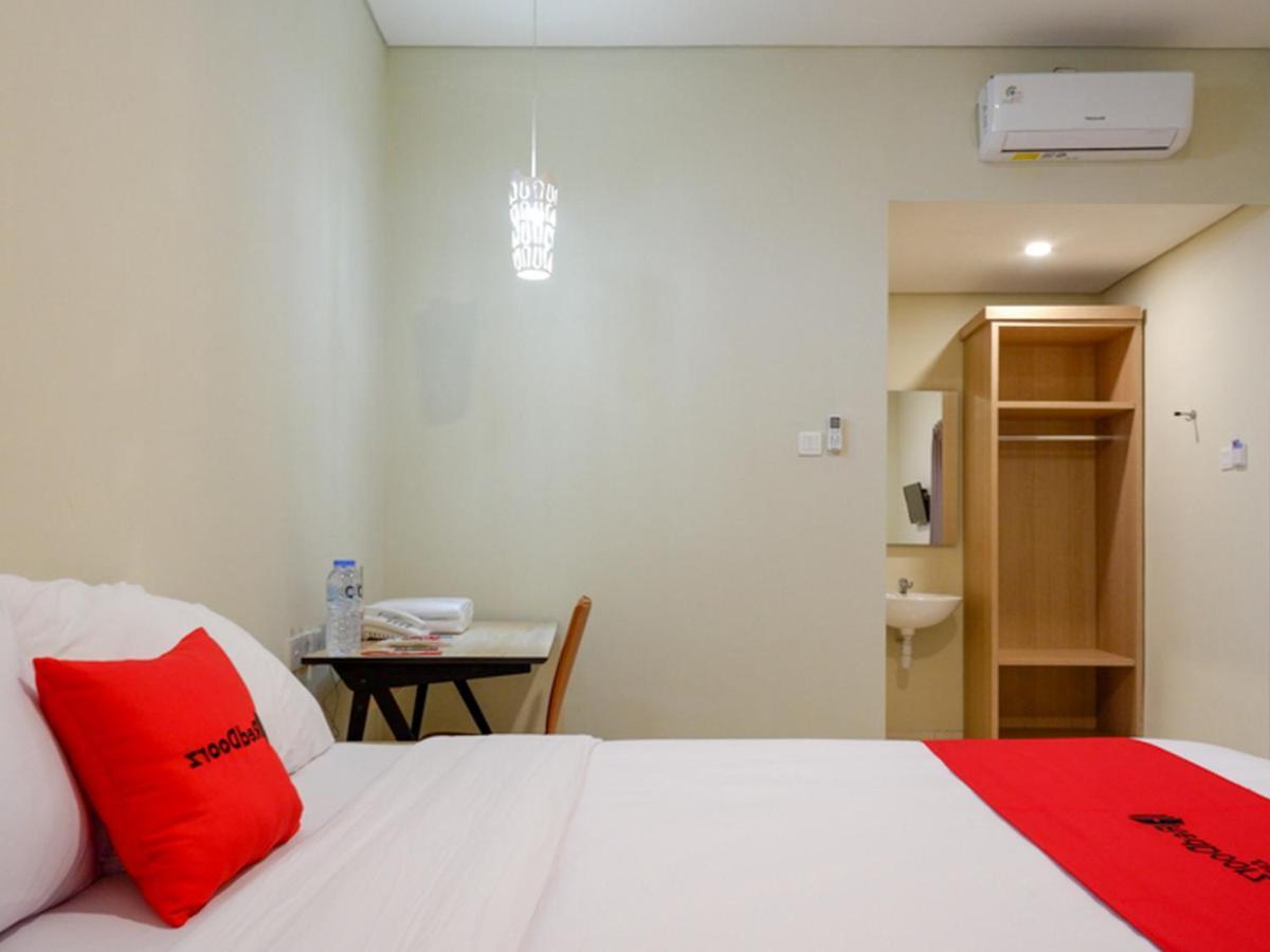 Reddoorz Near Exit Tol Banyumanik 2 Hotel Srondolwetan Buitenkant foto